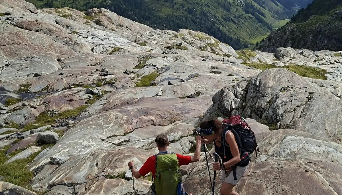 Unterwegs auf dem Gletscherschliff | © DAV Fürth; Flotte Fürther Füße