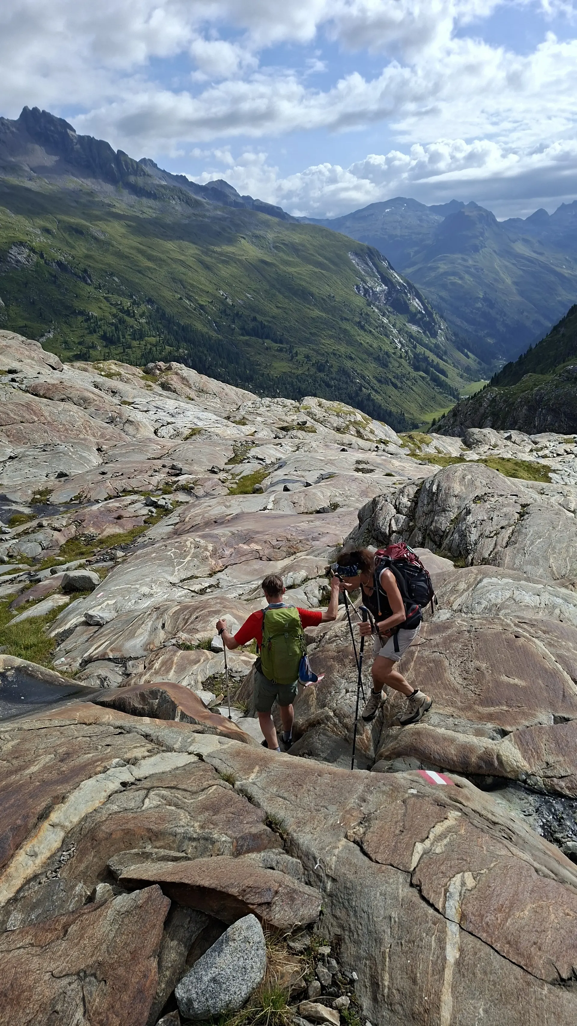 Unterwegs auf dem Gletscherschliff | © DAV Fürth; Flotte Fürther Füße