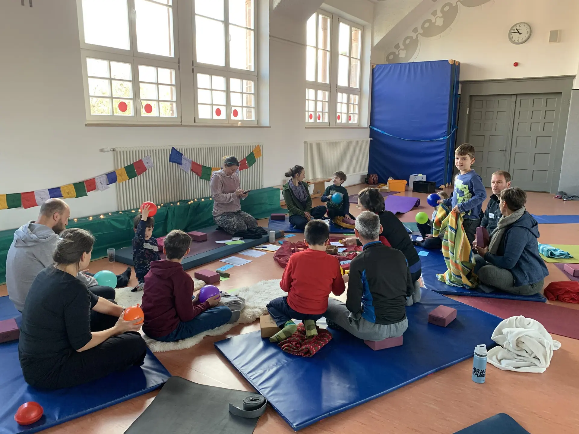 © DAV Fürth; Yoga-Gruppe; Fotograf Jenö Müller