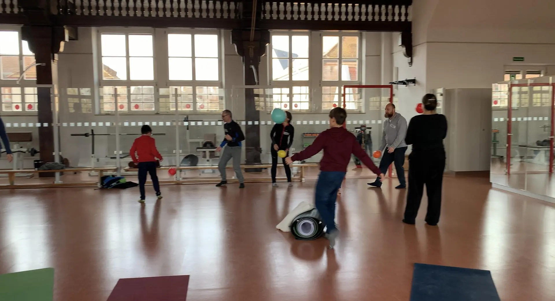 © DAV Fürth; Yoga-Gruppe; Fotograf Jenö Müller