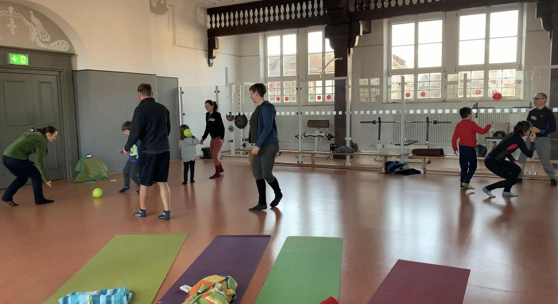 © DAV Fürth; Yoga-Gruppe; Fotograf Jenö Müller