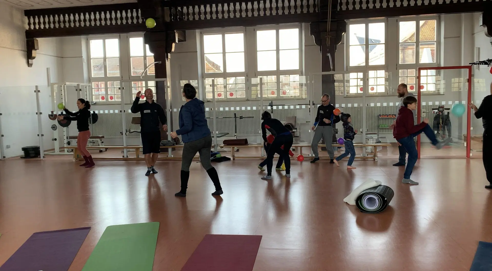 © DAV Fürth; Yoga-Gruppe; Fotograf Jenö Müller