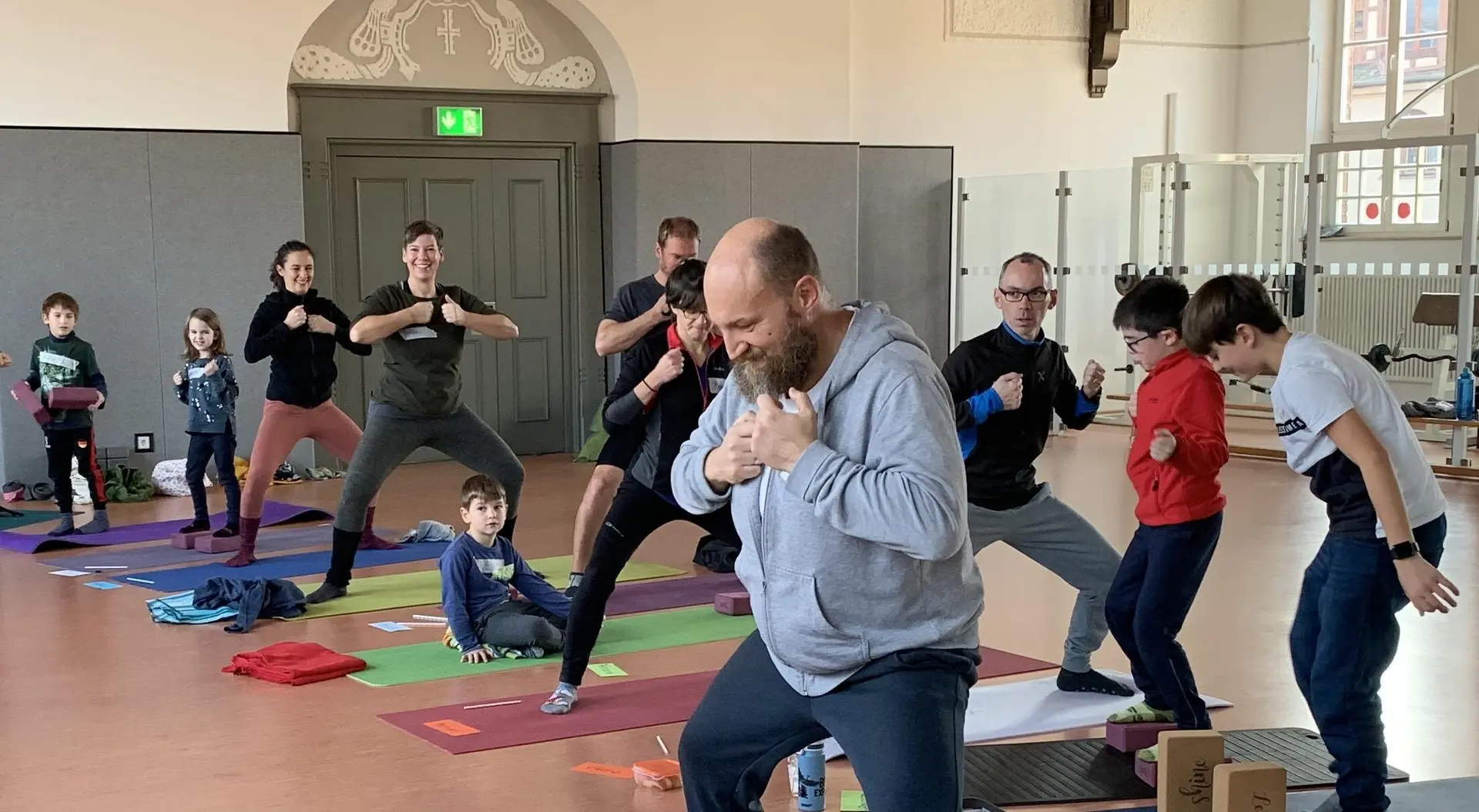 © DAV Fürth; Yoga-Gruppe; Fotograf Jenö Müller